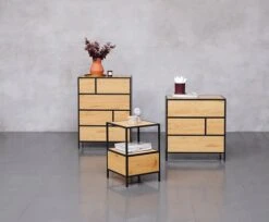 Commode 4 Tiroirs TRAPPEDAL Chêne/noir -Royal Oak || Basic Soldes Boutique 128883 1