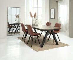 SANDBY L210 Table Chêne Foncé + 4 HYGUM Chaises Cognac 5 SANDBY L210 Table Chêne Foncé + 4 HYGUM Chaises Cognac -Royal Oak || Basic Soldes Boutique 214459
