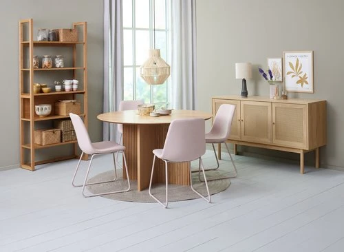 VESTERBORG Ø130 Table Chêne + 4 SEJLSTRUP Chaises Rose Clair 2 VESTERBORG Ø130 Table Chêne + 4 SEJLSTRUP Chaises Rose Clair – Image 2